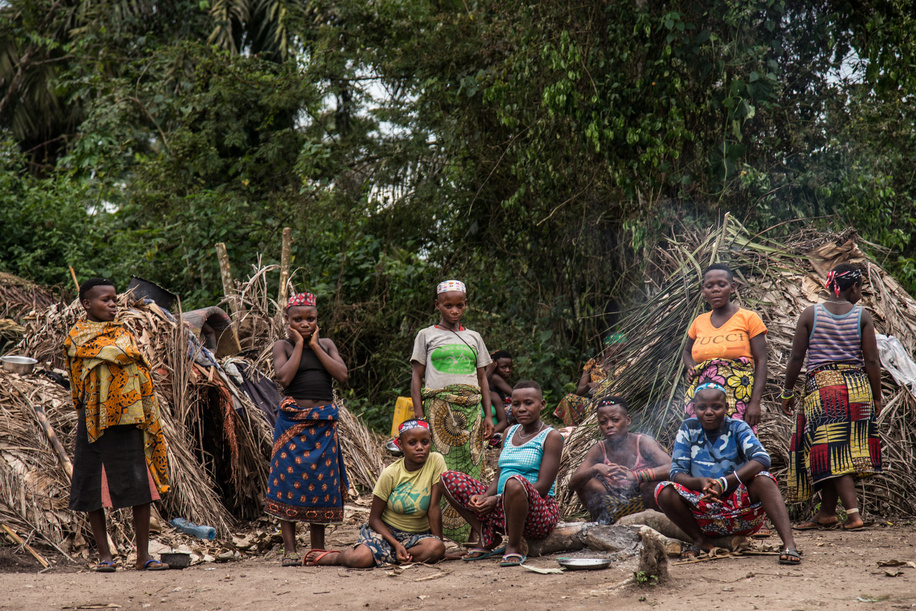 Reaching out to all communities is vital for Ebola prevention: WHO community engagement teams are working alongside the DRC Ministry of Health to ensure the Batwa people are vaccinated against Ebola.